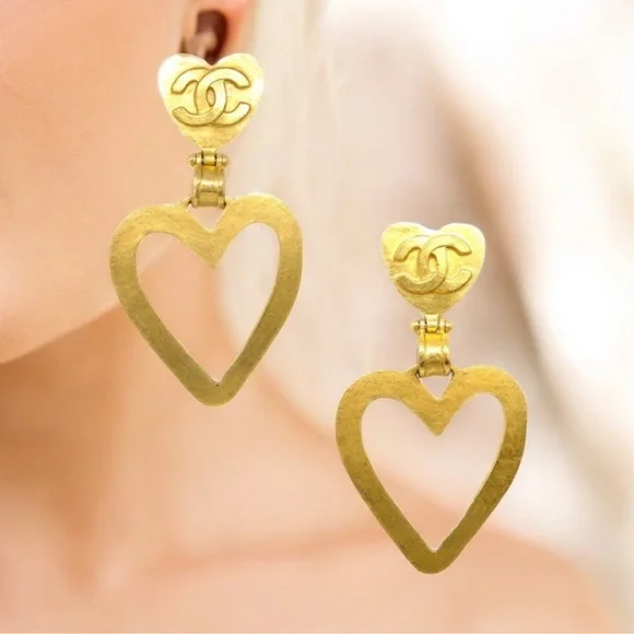 Chanel | Double Heart Dangle Earrings Gold Plated - Picture 2 of 8